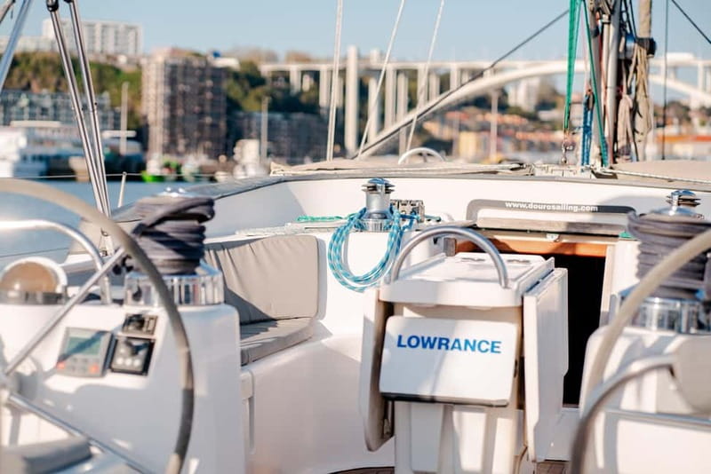 Porto: Douro River Boat Tour with Wine Tasting - Sailing toward Foz do Douro