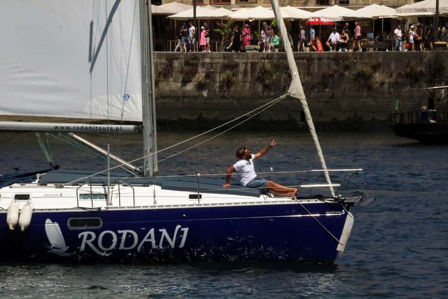 Porto: Douro River Cruise (2 h) – Wine & Scenic Views - Key points at a glance