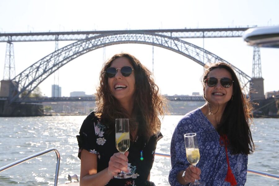 Porto: Douro River Cruise w/ Portuguese Wines & Local Host - From Marina do Freixo to Palácio do Freixo