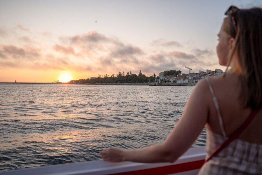 Porto: Douro River Party Boat with Sunset Option & 6 Bridges - Who will enjoy this boat most