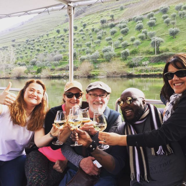Porto: Douro Valley Wine Tour with Tastings, Lunch & Cruise - Following the N222 through the terraced hills