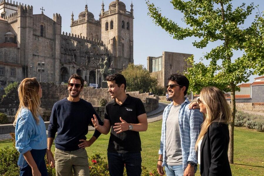 Porto: Helicopter Ride, Guided Walking Tour & River Cruise - Why the three-part format works in Porto