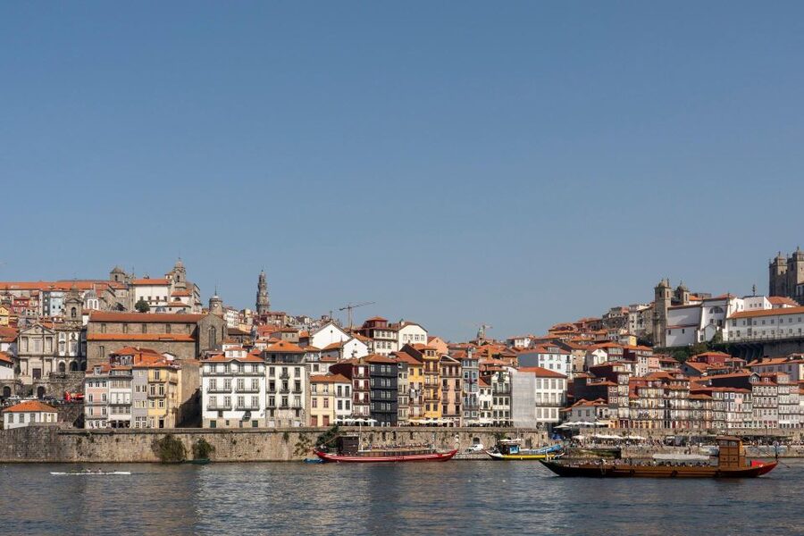 Porto: Helicopter Ride, Guided Walking Tour & River Cruise - Timing, meeting points, and the pace of the day
