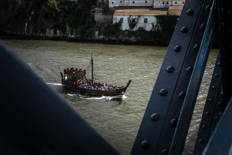 Porto: Pirate Ship Cruise on the Douro River - Why the smaller boat matters