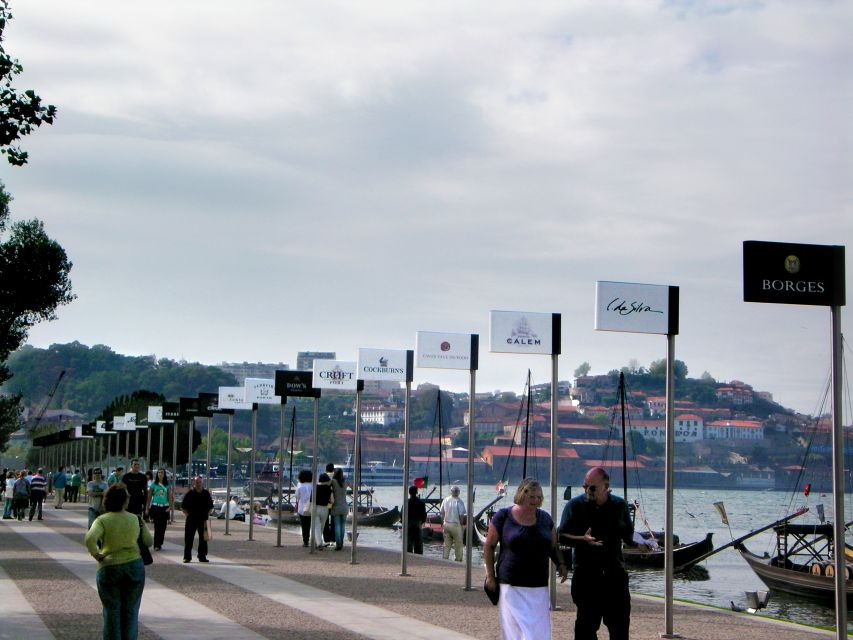 Porto: Port and Douro Wine Walking Tour with 9 Tastings - What the nine tastings actually add