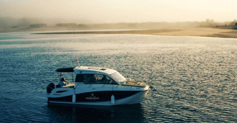 Porto: Private Boat Tour in Douro River - Ribeira Square and the D. Luís I Bridge