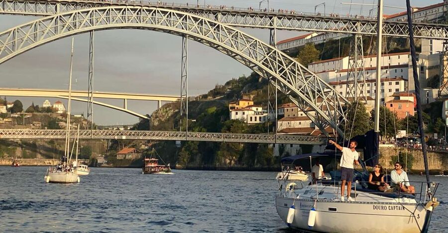 Porto: Private Douro River Charming Cruise w/wine tasting - What the two-hour schedule feels like