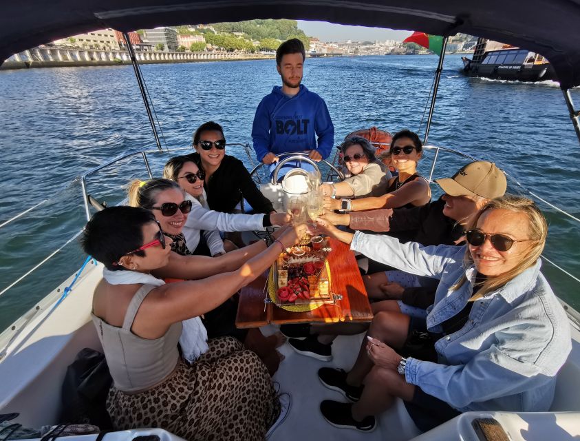 Porto: Private Douro River Charming Cruise w/wine tasting - My call: a relaxed private view of Porto