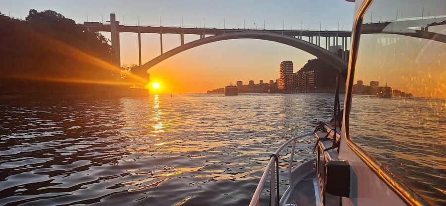 Porto: Private Douro River Cruise – 6 Bridges & Sunset - Arrábida Bridge and Lordelo do Ouro