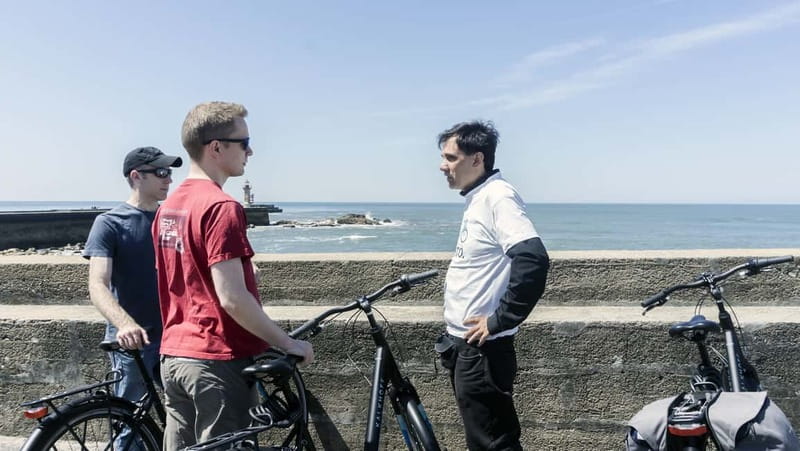 Porto Private E-Bike Tour: Douro River, Parks & Beaches - Returning through the city’s gardens