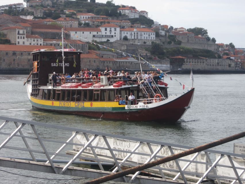 Porto Private Half Day Walking Tour: Cruise & Wine Tasting - Crossing to Vila Nova de Gaia for Port
