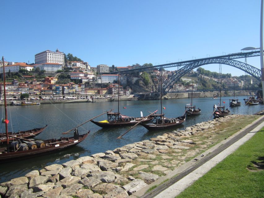 Porto Private Half Day Walking Tour: Cruise & Wine Tasting - Private guiding and the human factor