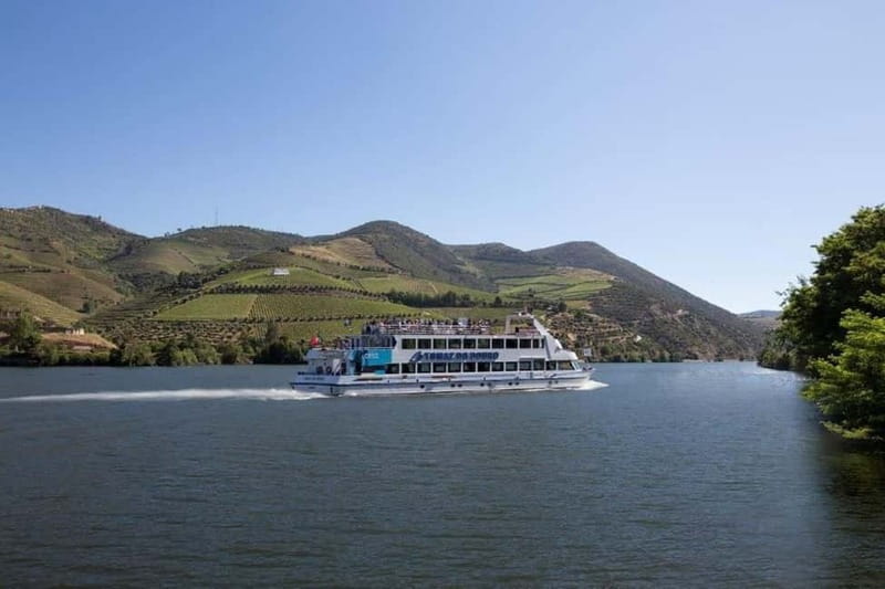 Porto/Regua/Porto (and reverse): Douro River Cruise + Lunch - Lunch onboard, with a few limits