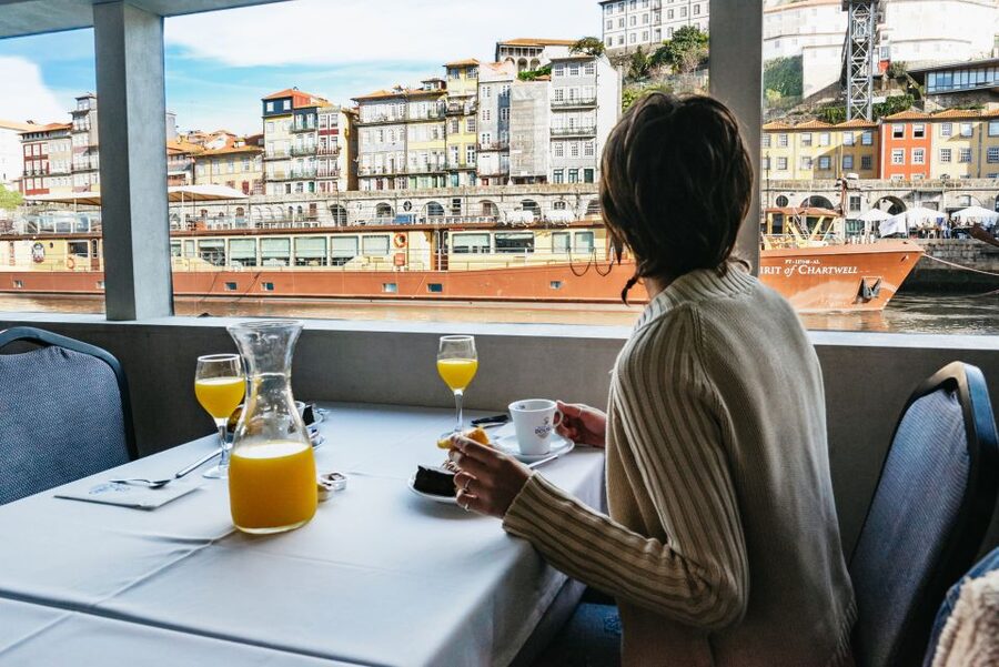 Porto - Régua - Porto Upstream Douro Cruise & Tour - Régua offers a short taste of the wine country