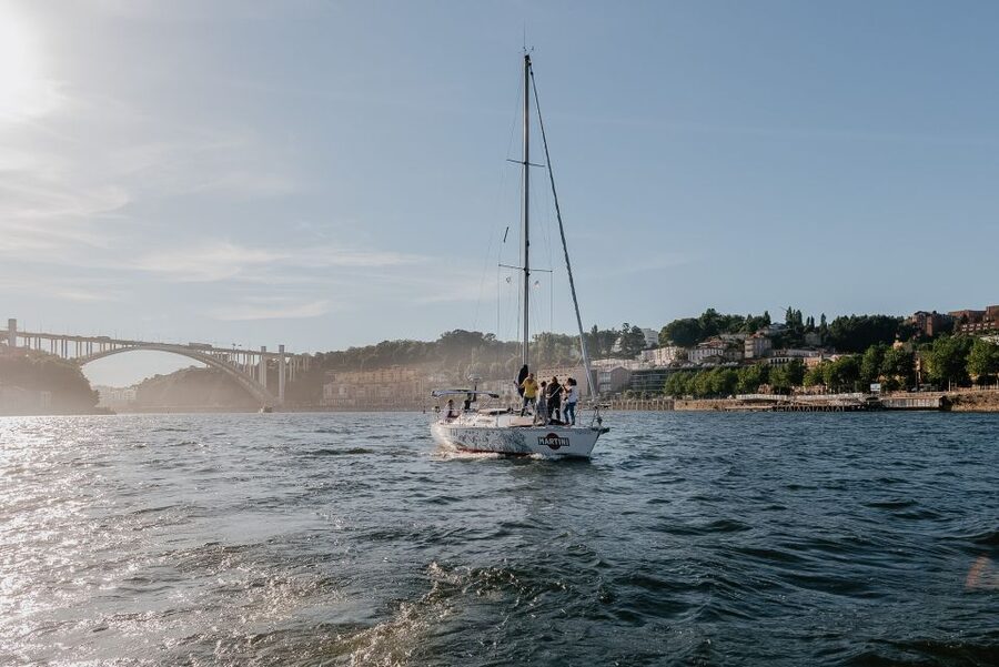 Porto: Shared Douro River Sunset Cruise with Welcome Drink - What the $52 price really covers