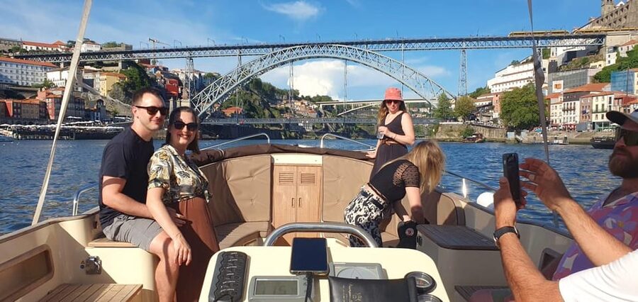 Porto: Six Bridges Douro River Cruise with Drinks - Toward the Douro Estuary
