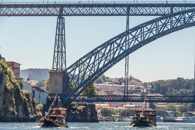 Porto Six Bridges Panoramic Cruise on the Douro River - Infante Dom Henrique and the modern city