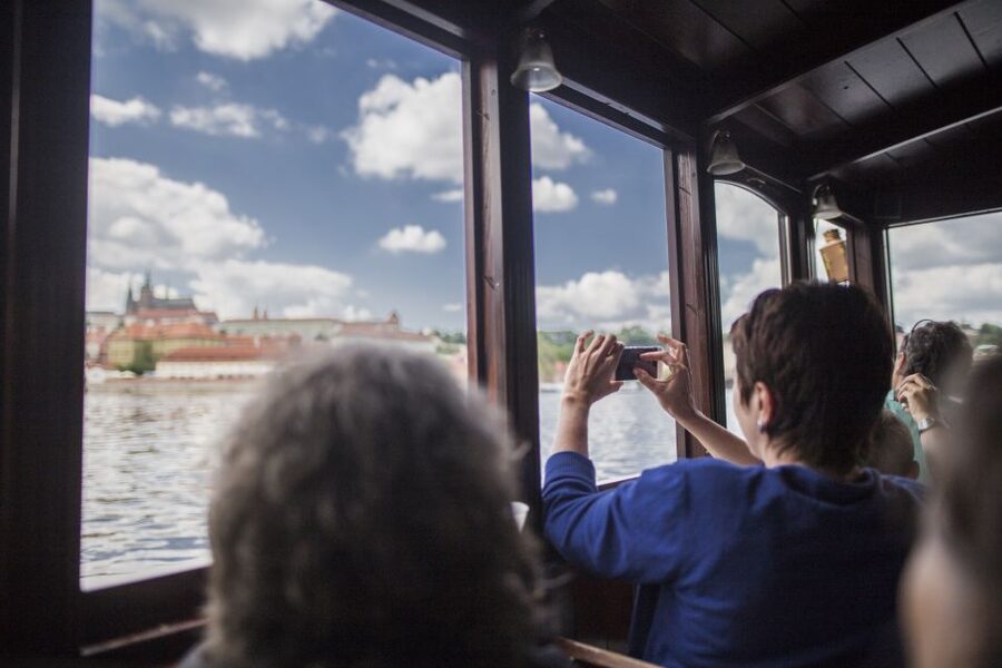 Prague: 3–Hour Castle Grounds Walking Tour and River Cruise - Prague Castle grounds without the interior visit
