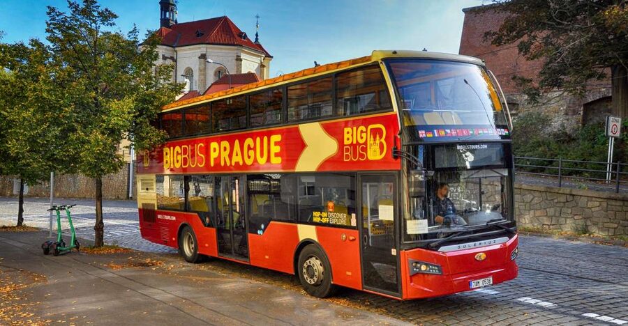 Prague: Big Bus Hop-on Hop-off, Castle Tour and River Cruise - Key points before you book