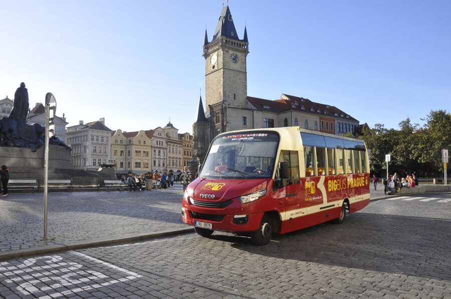 Prague: Big Bus Hop-on Hop-off, Castle Tour and River Cruise - A sensible one-day plan