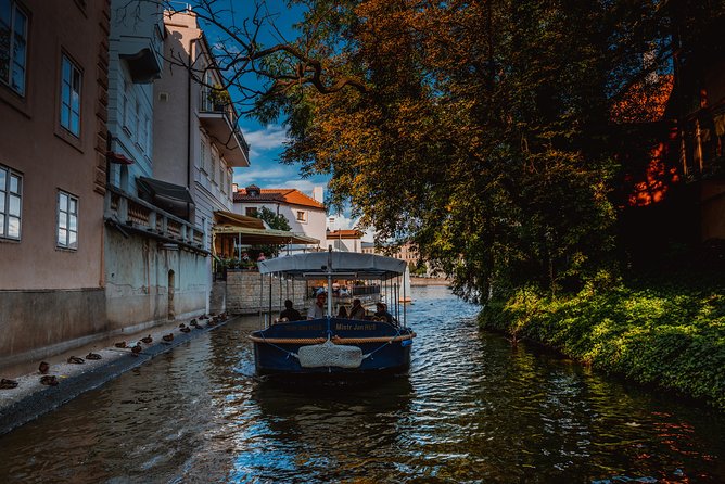 Prague Devil's Channel Cruise on Vltava River with Commentary - Commentary, sound, and the onboard atmosphere
