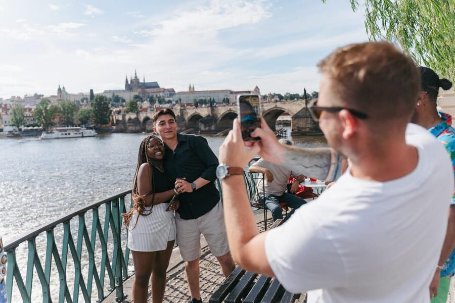 Prague: Full-Day Old Town, River Cruise & Prague Castle Tour - The one-hour break around 2pm