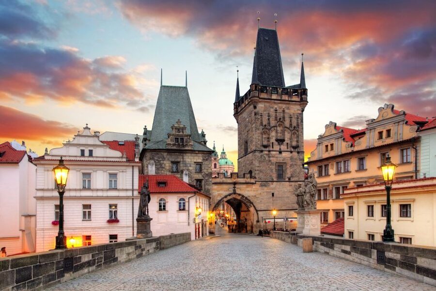Prague: Full-Day Old Town, River Cruise & Prague Castle Tour - Is $72 a fair price?