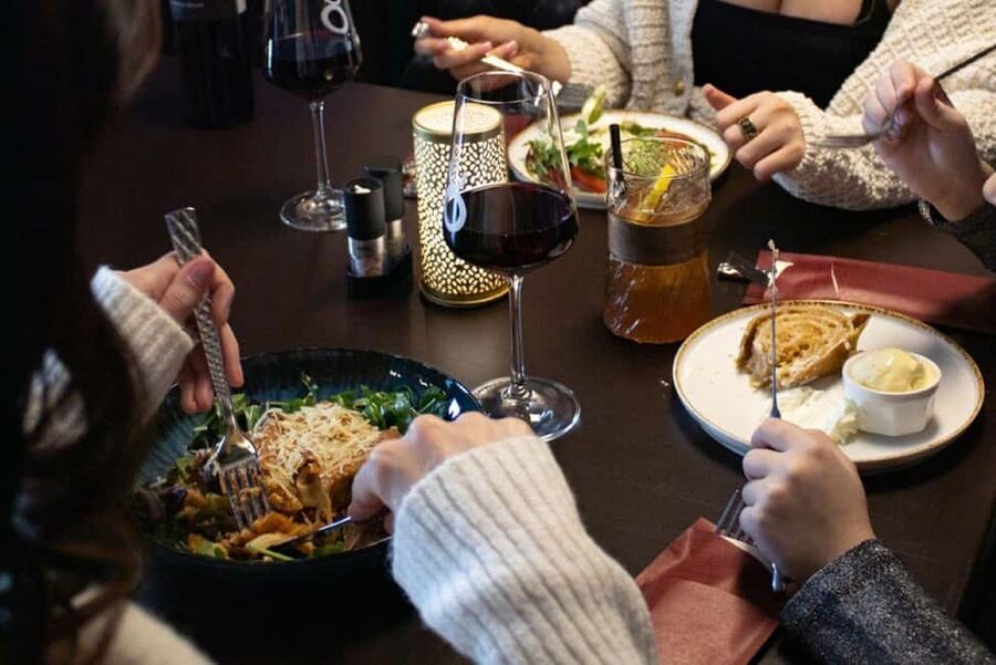 Prague: Lunch Cruise on the Vltava with 3-Course Menu - How the two-hour timing works for your day