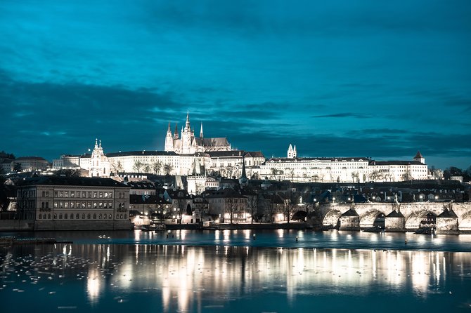 Prague Night Tour and River Vltava Dinner Cruise - Dinner: A Buffet Rather Than a Fine-Dining Meal