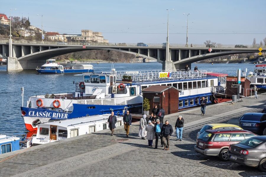 Prague: Panoramic Vltava River Cruise - Charles Bridge from a better distance