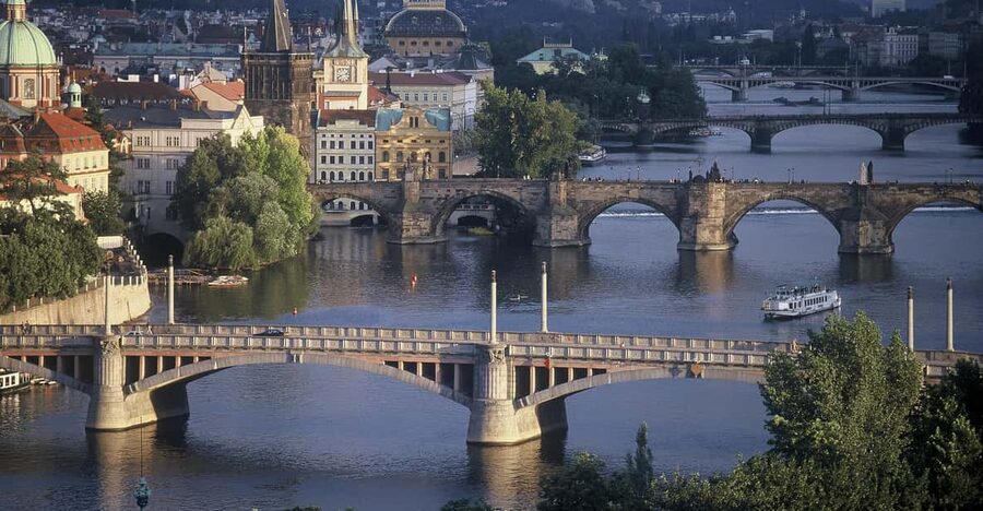 Prague: River Cruise with Transfer to Pier - The bus ride to the Vltava