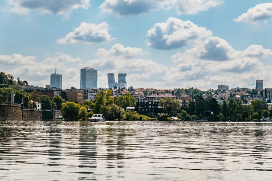 Prague: Vltava River Guided Canoeing Tour - Your first lesson in the inflatable canoe