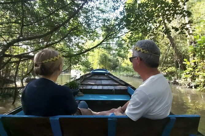 Premium Can Tho Small Canal Tour in Mekong Delta - The village walk and contact with local life