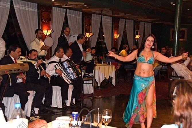 Private Day Tour to Giza Pyramids, Sphinx & Saqqara + Luxury Nile Dinner Cruise - Lunch breaks up the ancient-site schedule