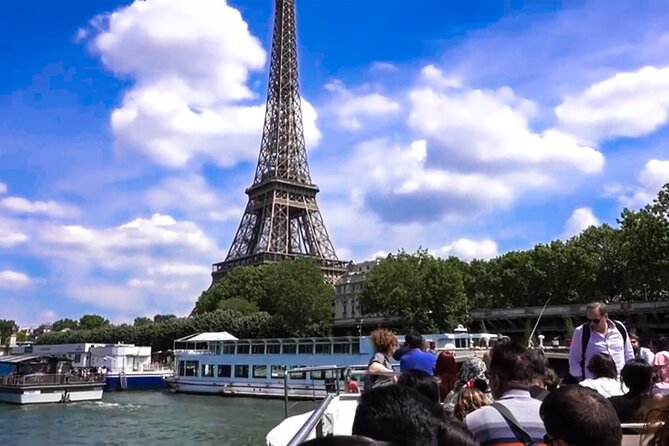 Private Tour, Luxury Eiffel Tower Lunch, Seine Cruise & Louvre - Taking the Seine from the Eiffel Tower