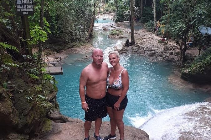 Private Transfer to Dunns River Blue Hole Tubing from Montego Bay - What Scott Jamaica Tours adds to the day