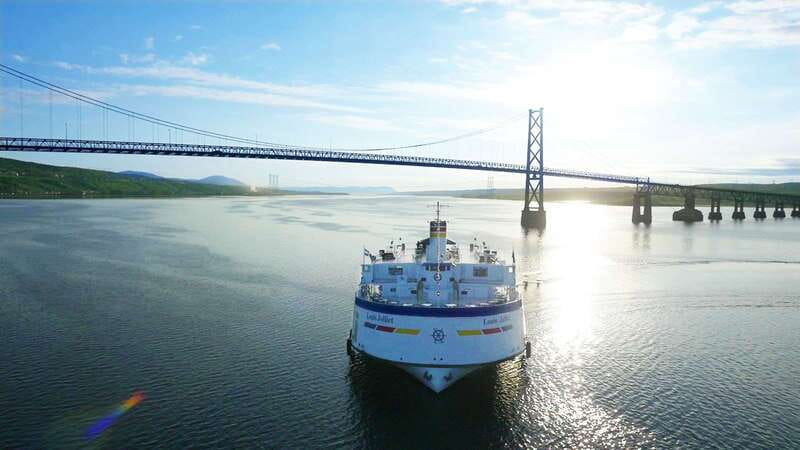 Québec City: Guided Sightseeing River Cruise - Drinks, snacks, and the real cost of the outing