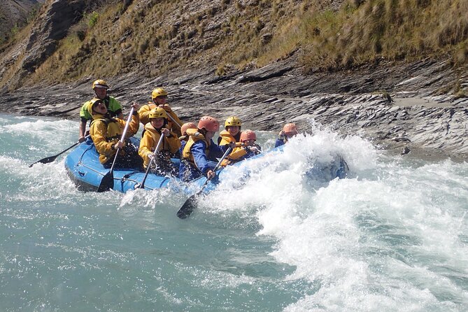 Queenstown: Kawarau River Whitewater Rafting - Cliff jumping for an extra shot of nerve