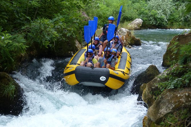 Rafting Experience in the Canyon of the River Cetina - The first paddle through the canyon