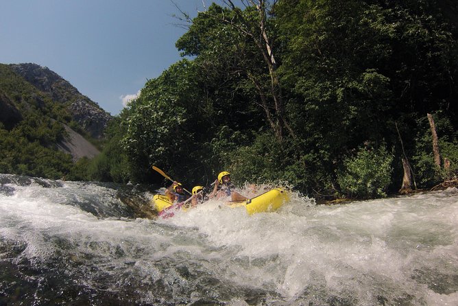 Rafting in upper part of Cetina river from Split or Blato n/C - Getting fitted with the right river gear