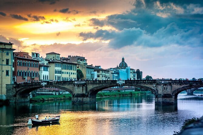 Rafting on the Arno River in Florence under the Arches of Pontevecchio - Ponte Santa Trinita, the Uffizi, and San Niccolò Tower