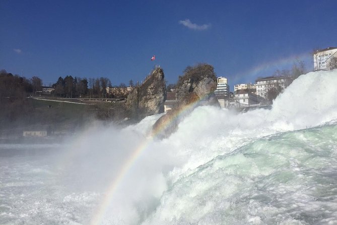 Rhine Falls Coach Tour incl. entry tickets from Zurich - Leaving Zurich for the vineyards and border country