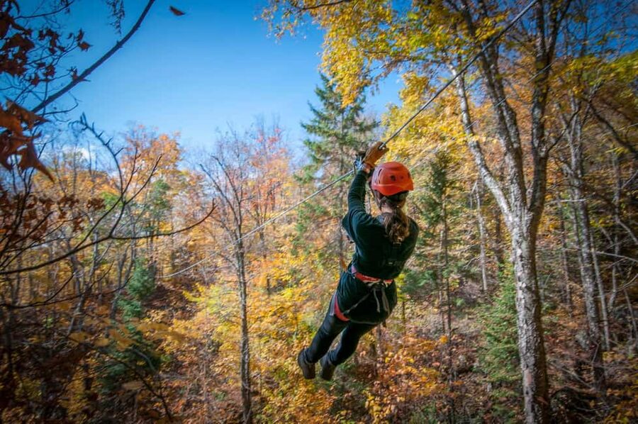 River Ziplines - Nature Tours - Why the continuous lifeline helps