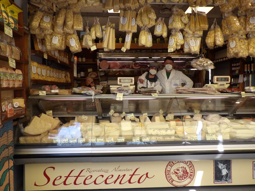 Rome: Guided Walking Tour and River Boat Ride - Trevi Fountain and the final walk to the Spanish Steps