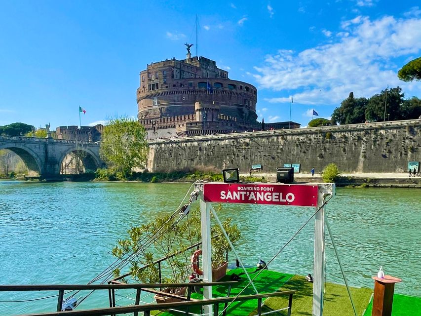 Rome Squares and Fountains Tour & River Boat Hop On Hop Off - Pace, group size, and practical comfort