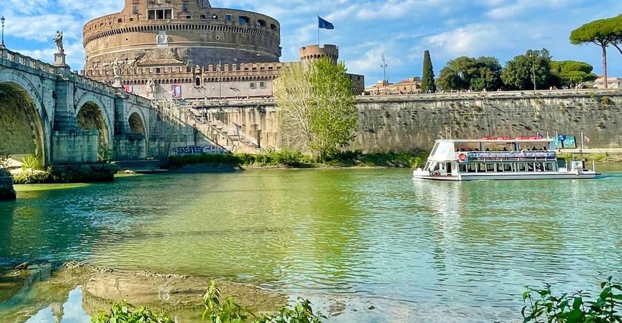 Rome Squares and Fountains Tour & River Boat Hop On Hop Off - Starting above Rome at Trinità dei Monti