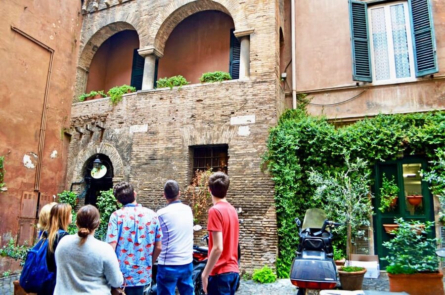 Rome: Trastevere & Tiber Island Street Food Tour at Sunset - Basilica of Santa Maria and the first food stops