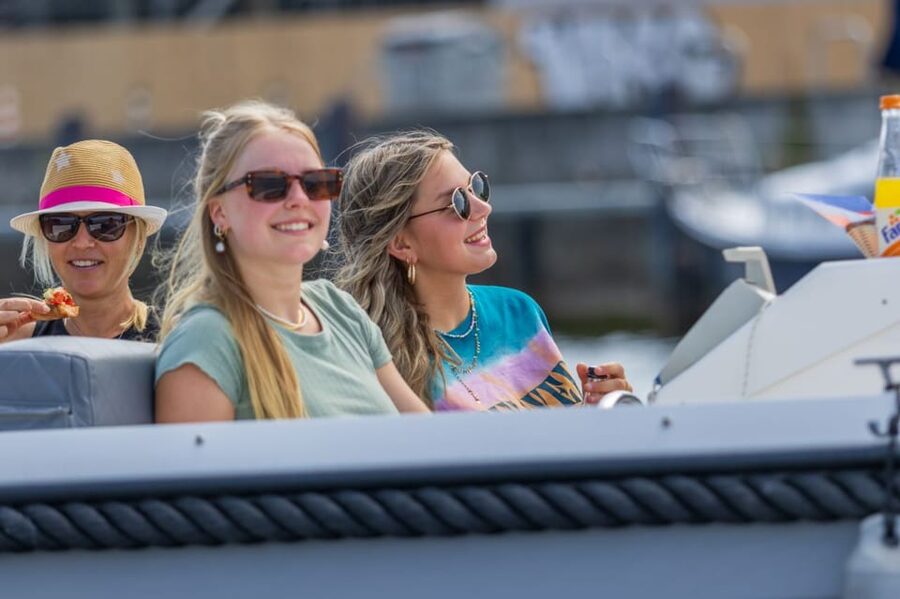 Rostock: Electric Boat Rental on the Warnow River - Key points at a glance