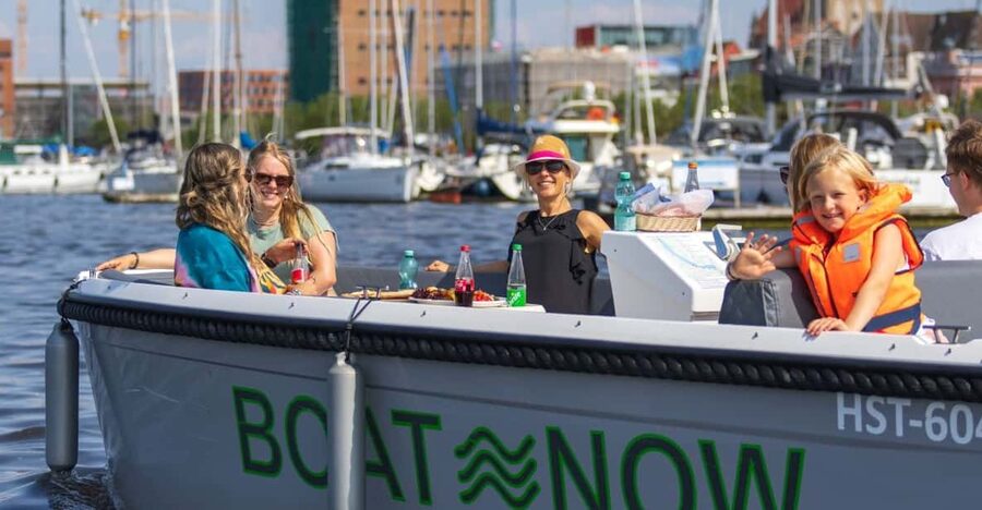 Rostock: Electric Boat Rental on the Warnow River - How the experience feels for couples, families, and friends