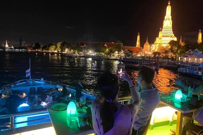 Royal Princess Dinner Cruise: Bangkok Chao Phraya River - Music, cabaret, and the noise level